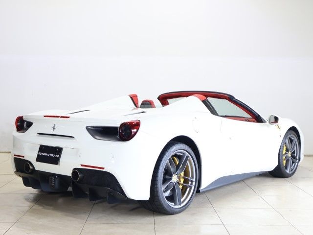 FERRARI 488SPIDER