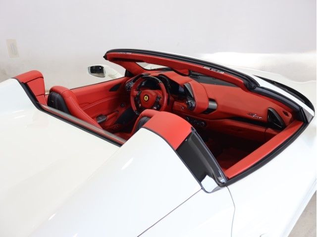 FERRARI 488SPIDER