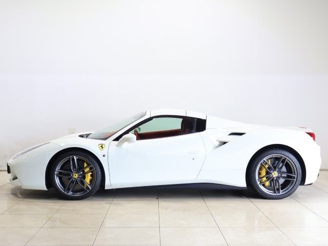 FERRARI 488SPIDER