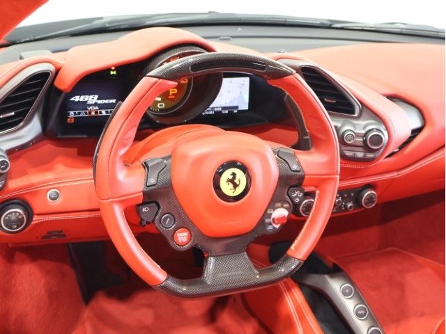 FERRARI 488SPIDER