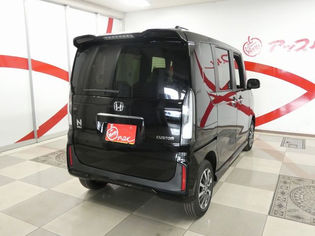 N BOX CUSTOM 4WD