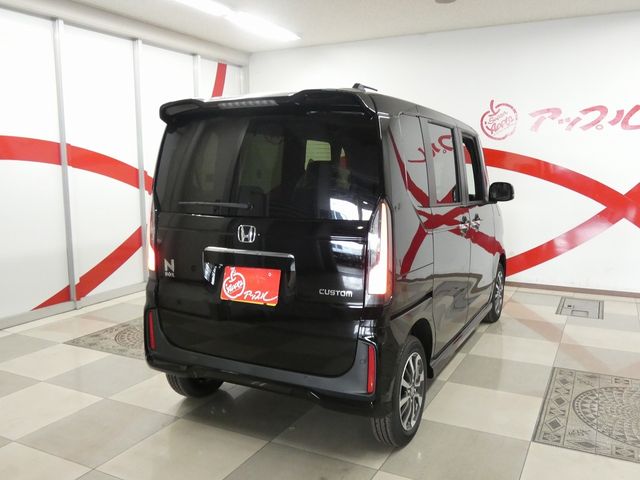 N BOX CUSTOM 4WD