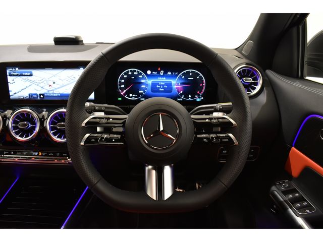 MERCEDES BENZ GLA class