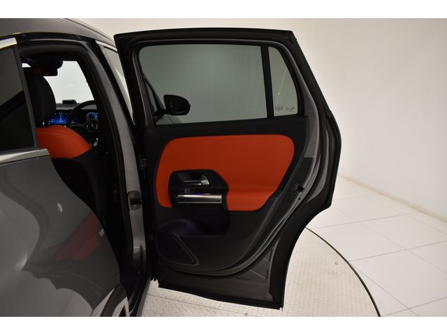 MERCEDES BENZ GLA class