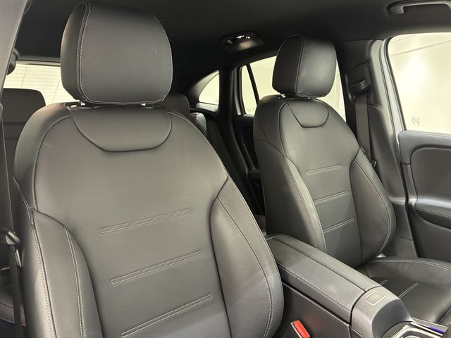 MERCEDES BENZ EQA