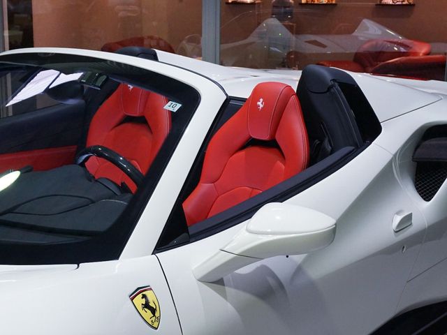 FERRARI 488SPIDER