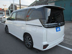 VOXY HYBRID