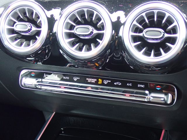 MERCEDES BENZ GLA class