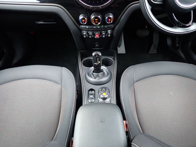 MINI COOPER D CROSSOVER