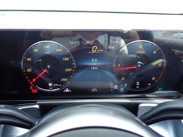 MERCEDES BENZ GLB