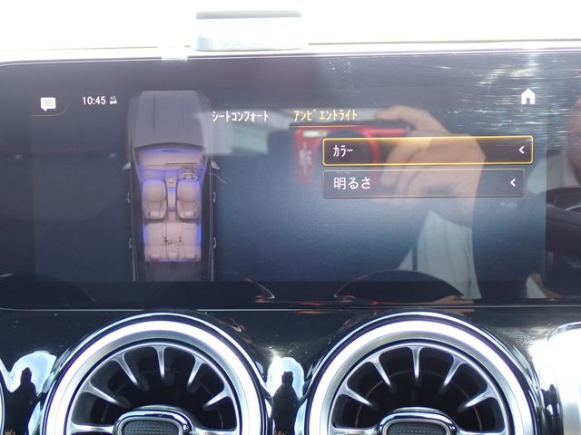 MERCEDES BENZ GLB