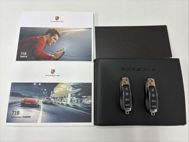 PORSCHE 718BOXSTER