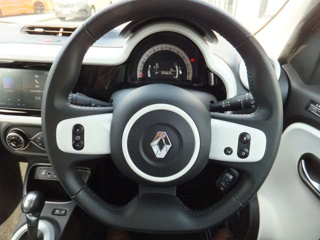 RENAULT TWINGO