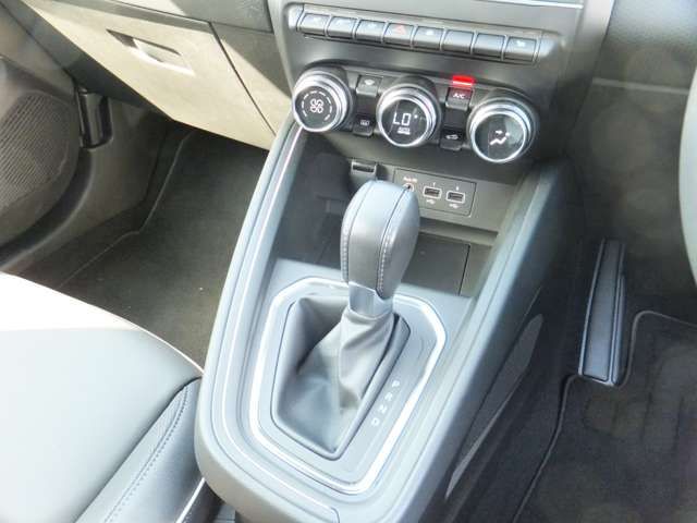 RENAULT LUTECIA