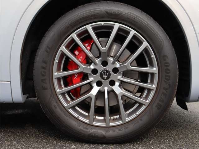 MASERATI Grecale