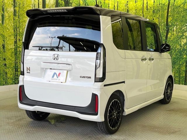 N BOX CUSTOM