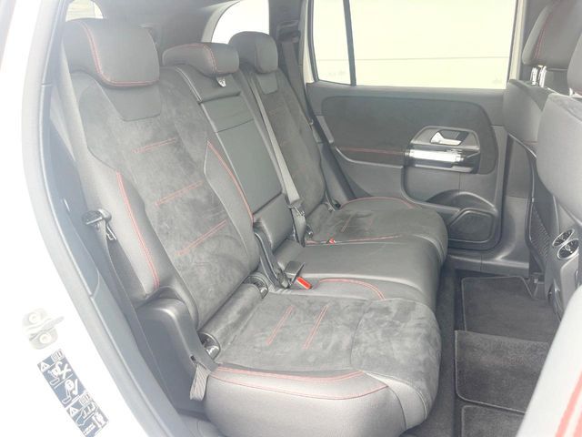 MERCEDES BENZ GLB