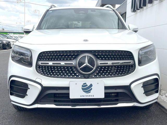 MERCEDES BENZ GLB
