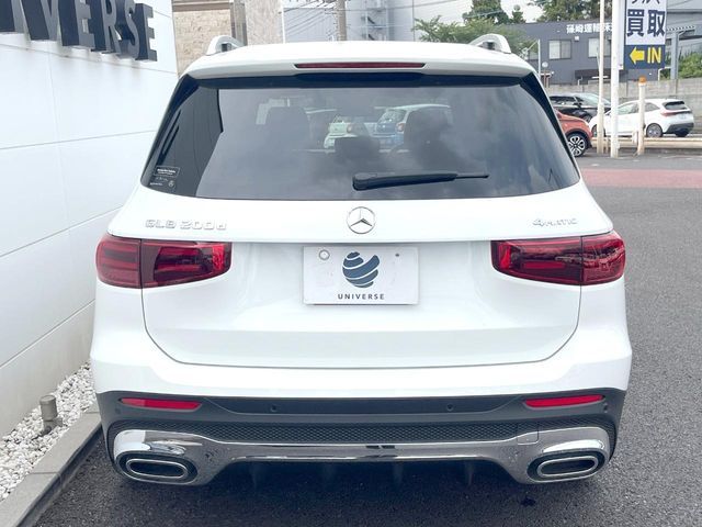 MERCEDES BENZ GLB