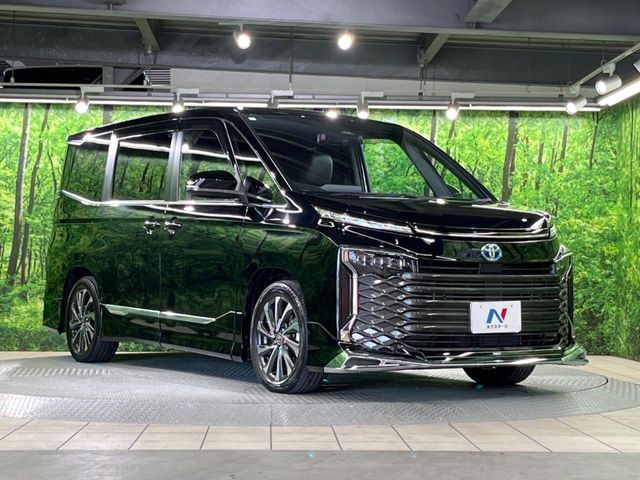 VOXY HYBRID