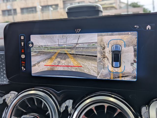 MERCEDES BENZ EQB