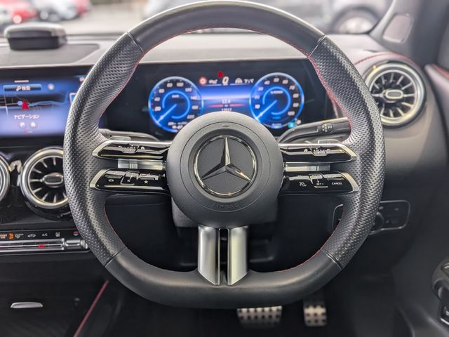 MERCEDES BENZ EQB