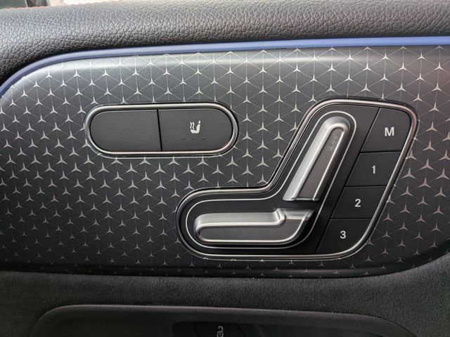 MERCEDES BENZ EQB