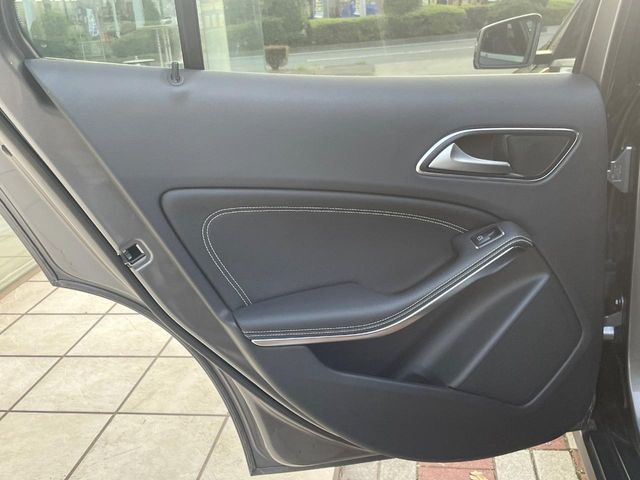 MERCEDES BENZ GLA class