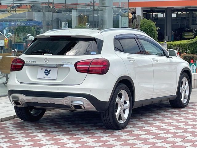 MERCEDES BENZ GLA class