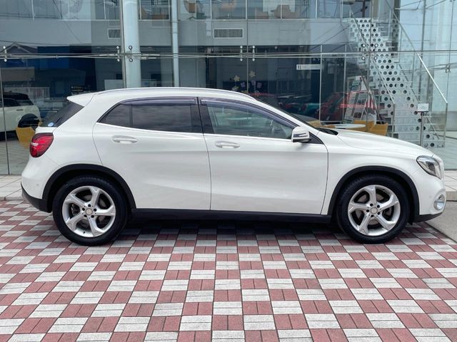 MERCEDES BENZ GLA class