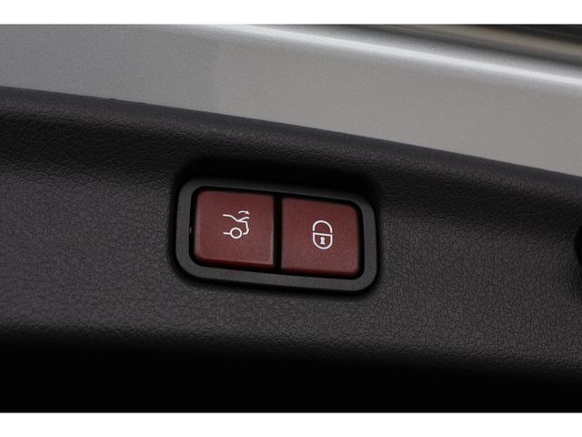 MERCEDES BENZ C class sedan