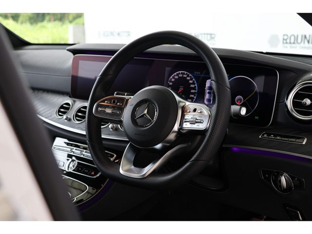 MERCEDES BENZ E class sedan