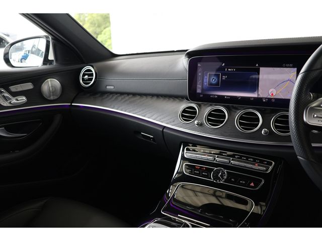 MERCEDES BENZ E class sedan