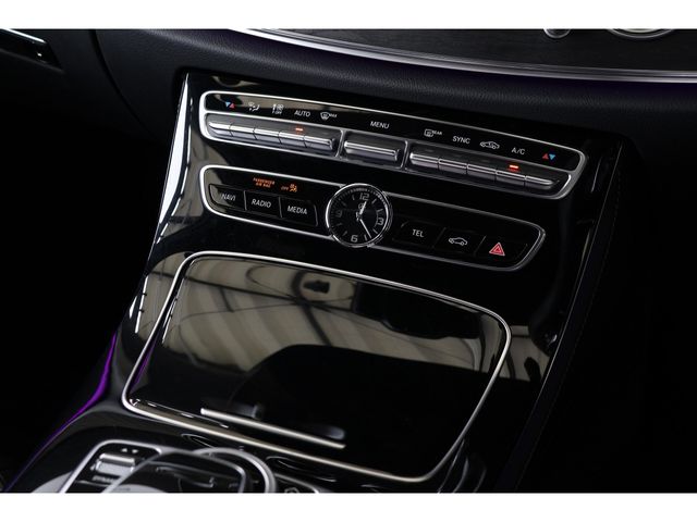 MERCEDES BENZ E class sedan