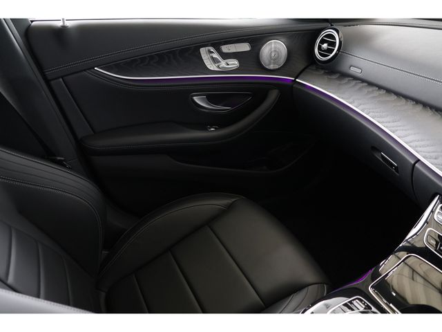 MERCEDES BENZ E class sedan