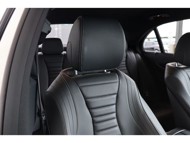 MERCEDES BENZ E class sedan