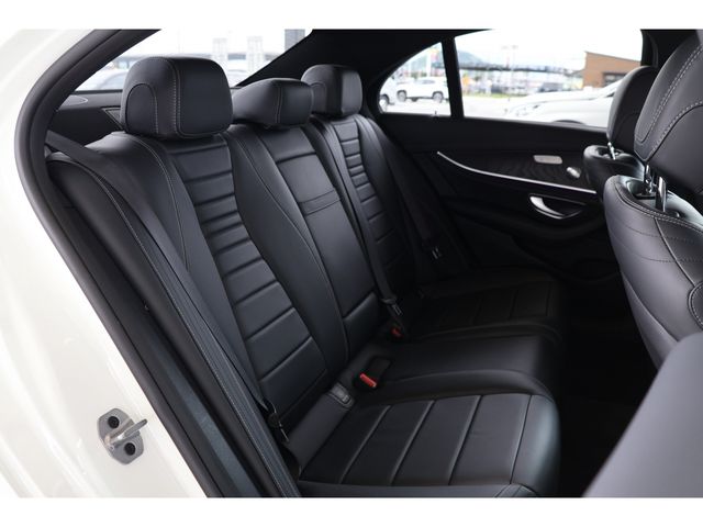MERCEDES BENZ E class sedan