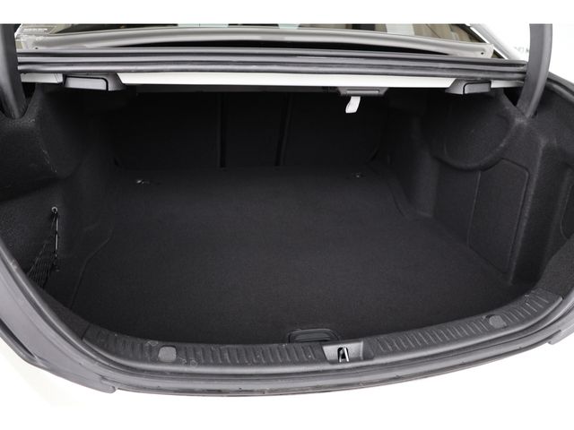 MERCEDES BENZ E class sedan