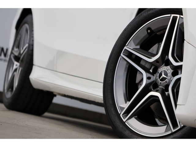 MERCEDES BENZ C class sedan