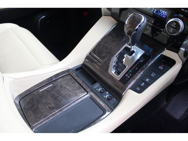 ALPHARD hybrid 4WD