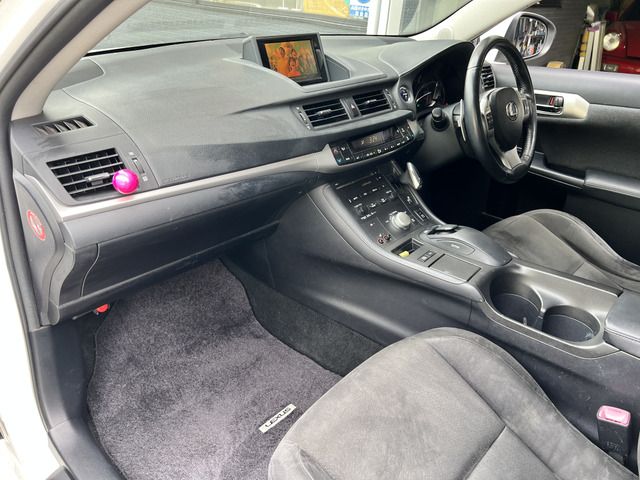 LEXUS CT200h