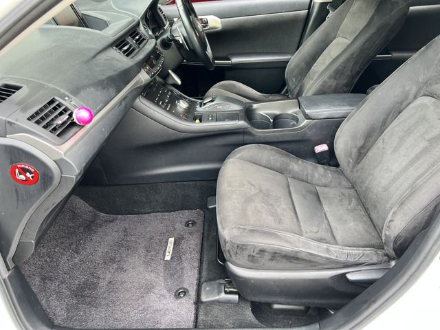 LEXUS CT200h