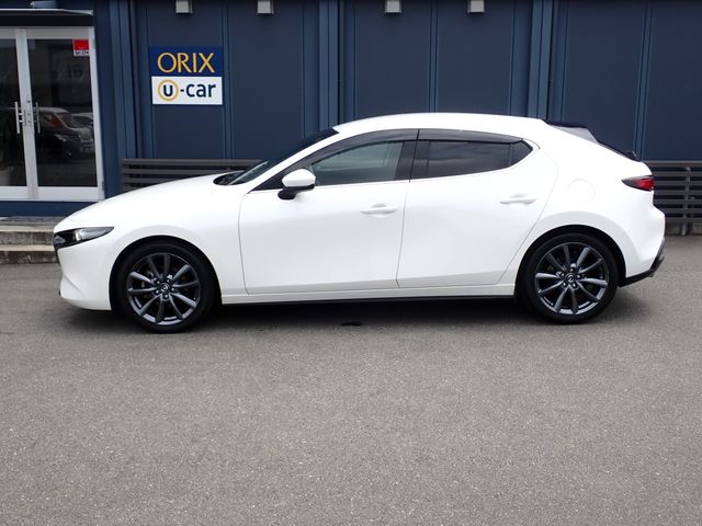 MAZDA3 FASTBACK