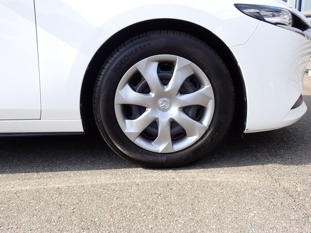 MAZDA3 SEDAN