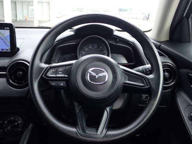 MAZDA2