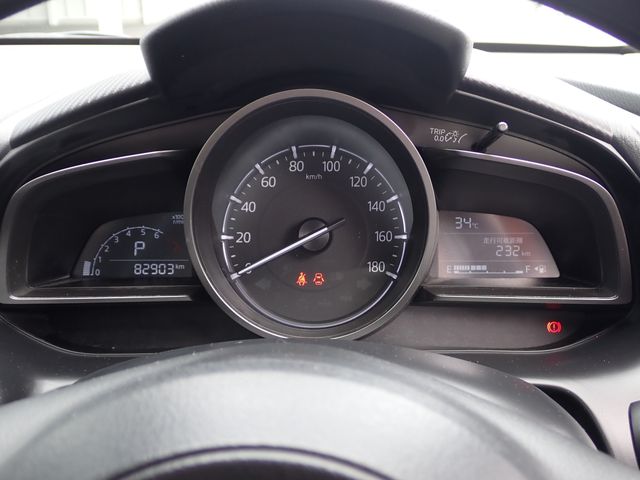 MAZDA2