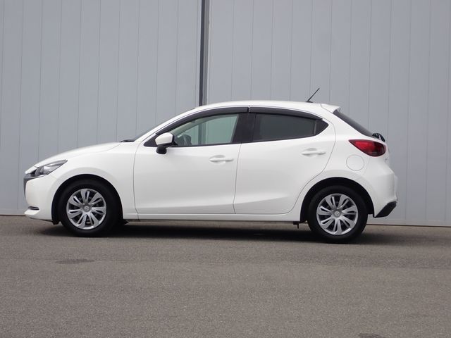 MAZDA2