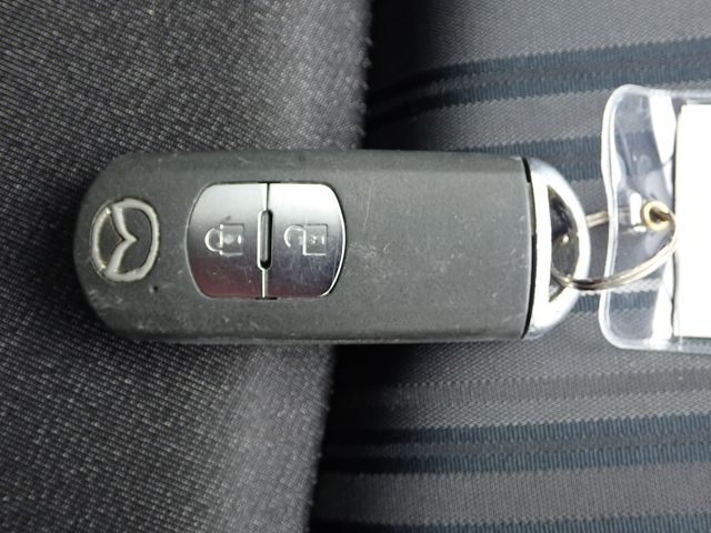 MAZDA2