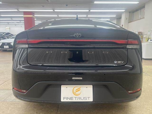 PRIUS 4WD