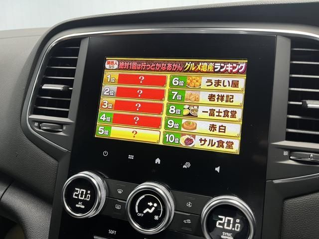 RENAULT MEGANE hatchback